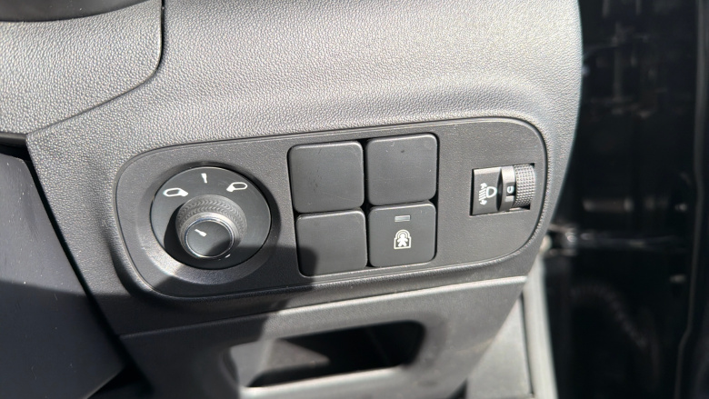 Citroen C3 1.2 PureTech C-Series Edition 5dr Petrol Hatchback